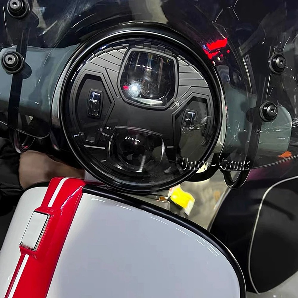 LED Headlight Assembly Black C - огляд і ціна Model Kit Vespa